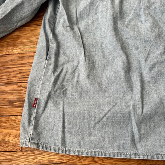 LEVIS Light Blue denim Button-Up Blouse - Picture 3 of 6
